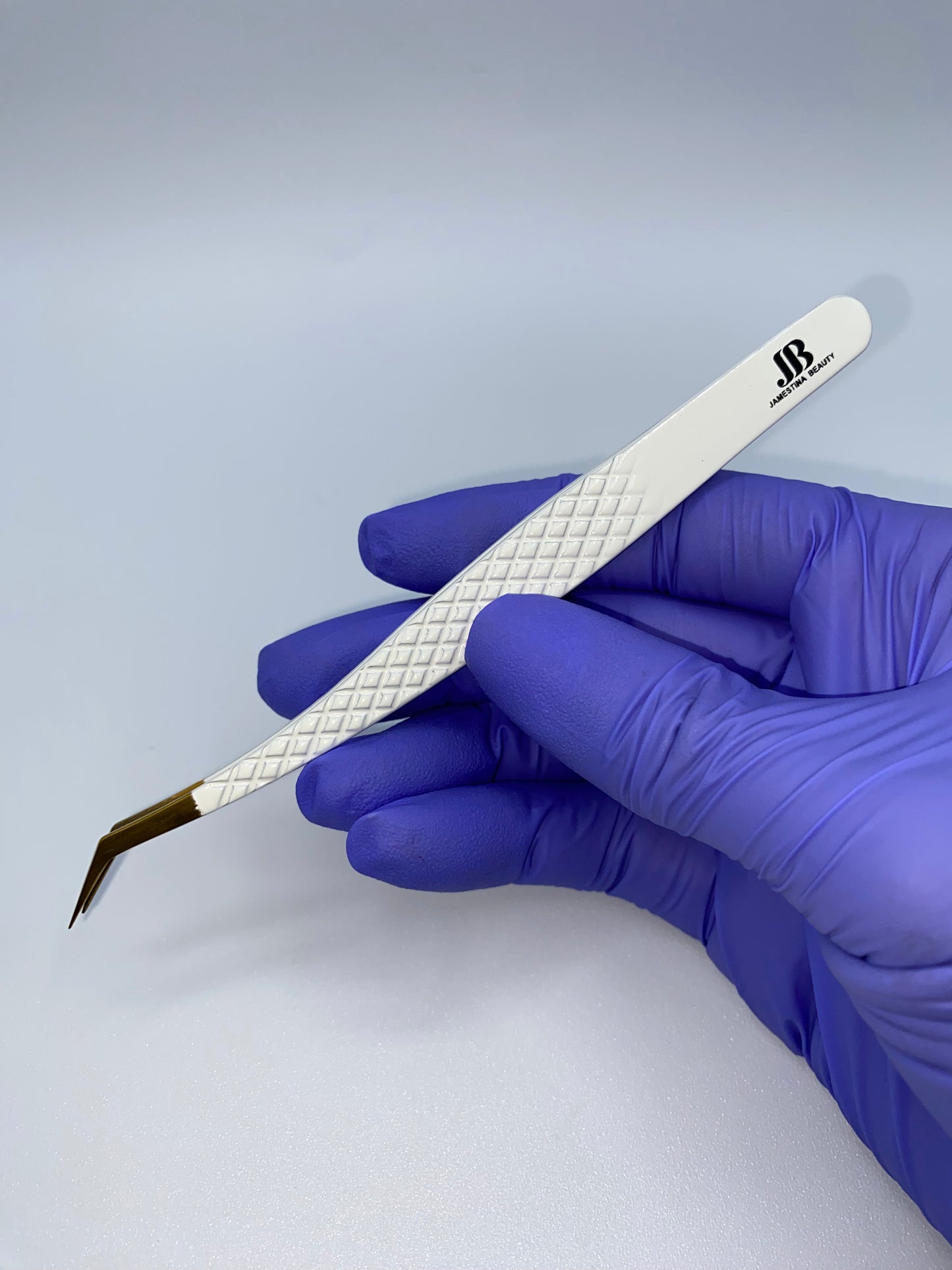 “Get Them Angles!” Lash Tweezers