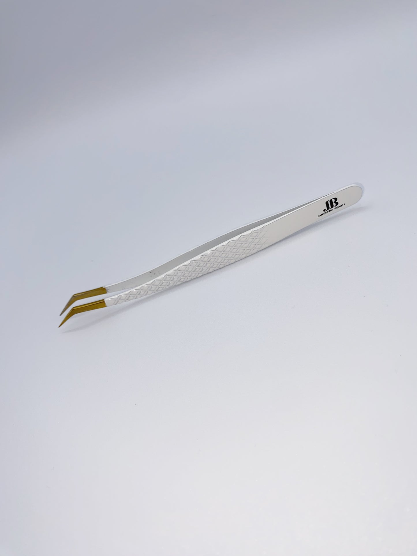 “Get Them Angles!” Lash Tweezers