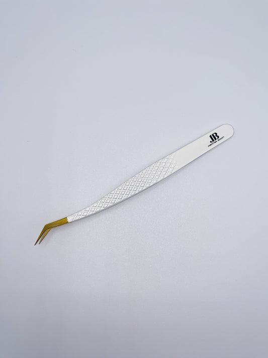 “Get Them Angles!” Lash Tweezers