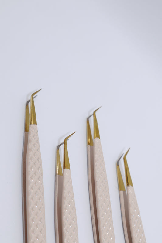 Millionaire – Extended 45° Fiber Tip Isolation Tweezers