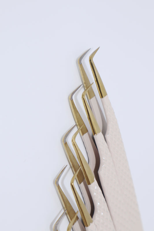 Pretty n’ Paid – Slim 90° Fiber Tip Tweezers