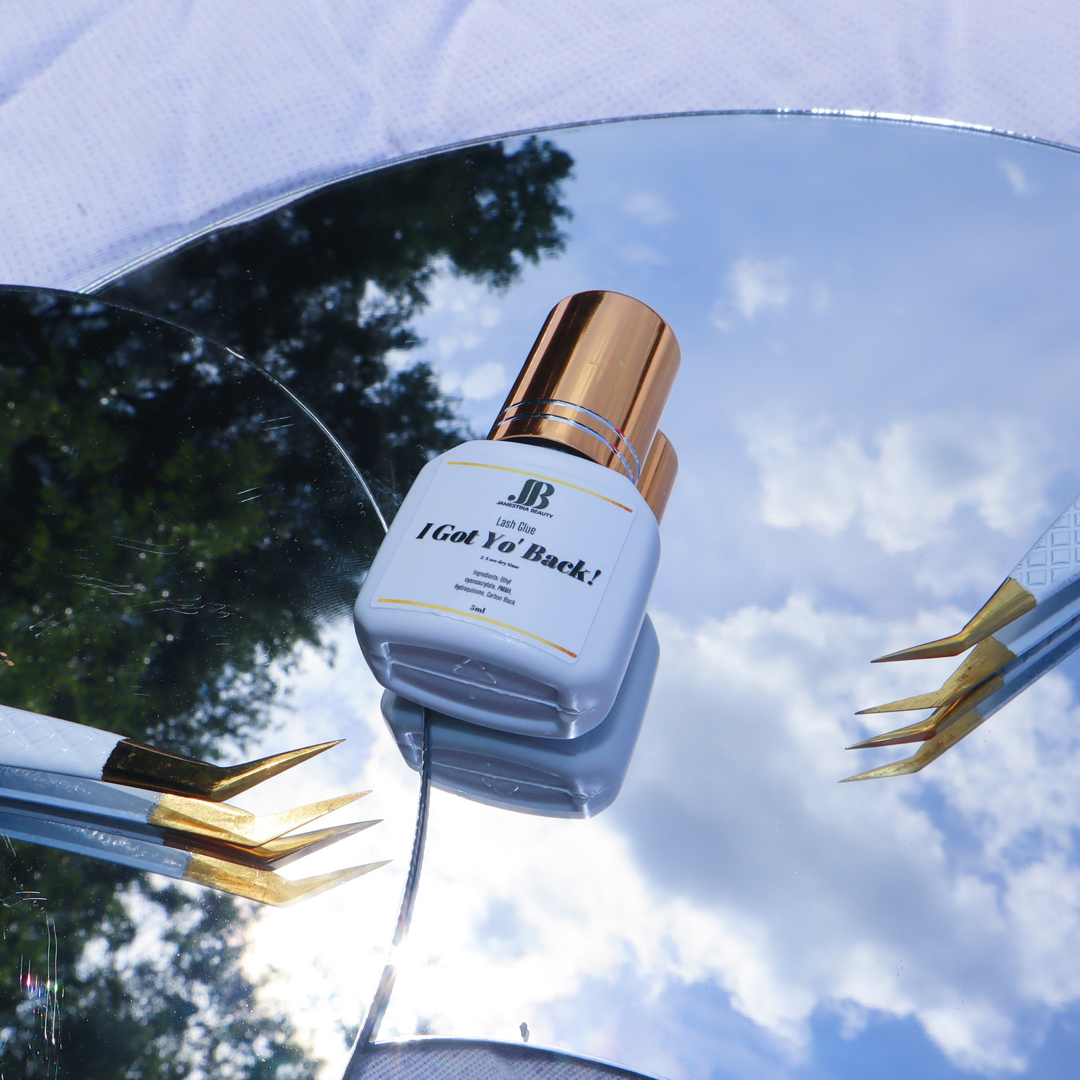 "I Got Yo' Back!" Lash Adhesive